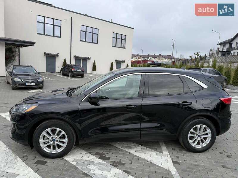 Позашляховик / Кросовер Ford Escape 2021 в Рівному