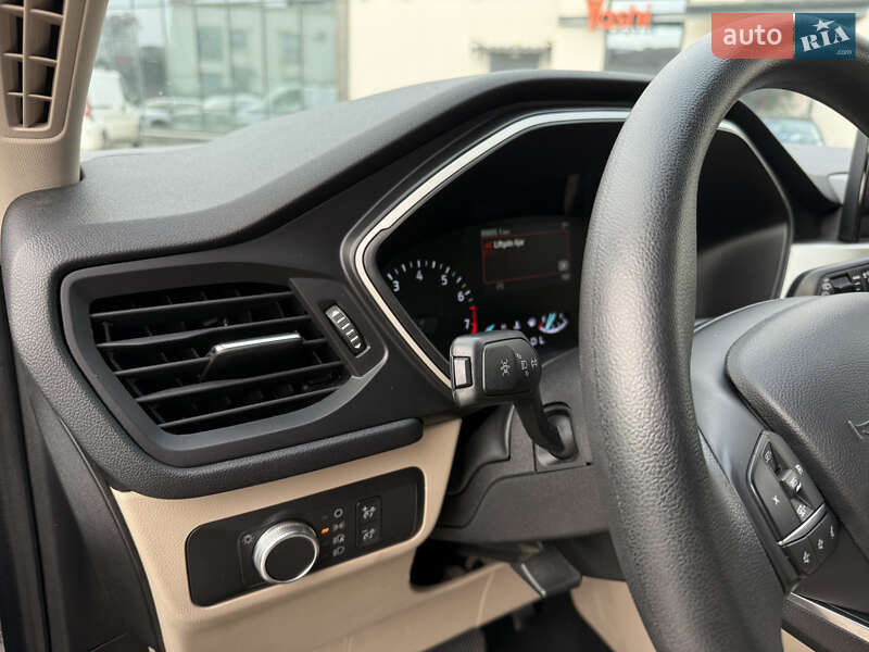 Позашляховик / Кросовер Ford Escape 2021 в Рівному