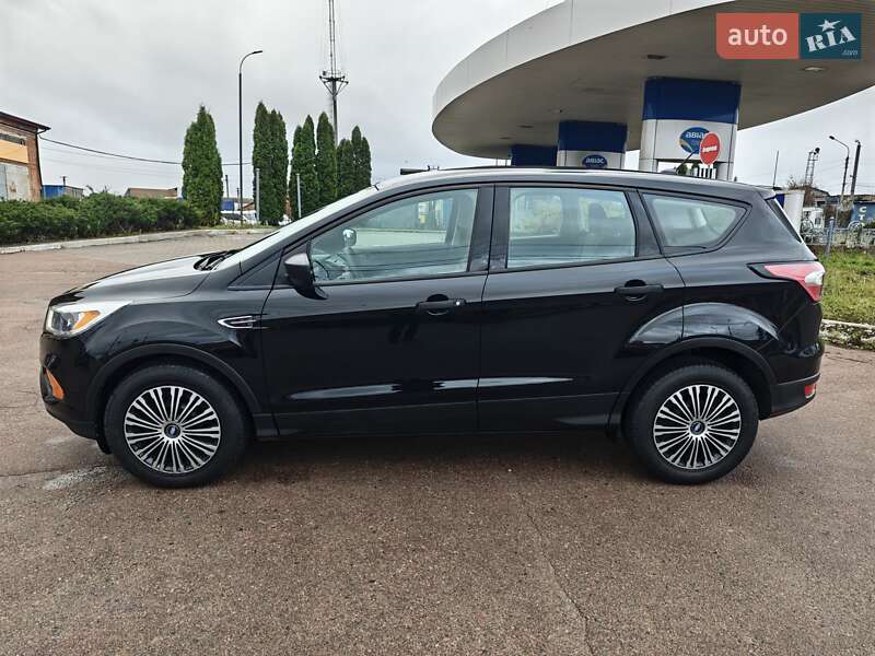 Внедорожник / Кроссовер Ford Escape 2017 в Сумах