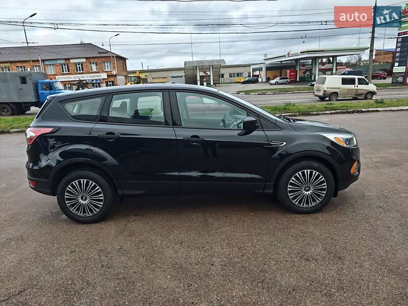 Внедорожник / Кроссовер Ford Escape 2017 в Сумах