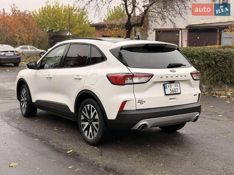 Позашляховик / Кросовер Ford Escape 2020 в Дніпрі