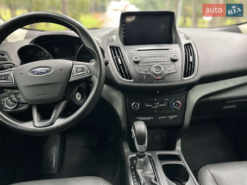 Позашляховик / Кросовер Ford Escape 2017 в Києві фото 24 Позашляховик / Кросовер Ford Escape 2017 в Києві