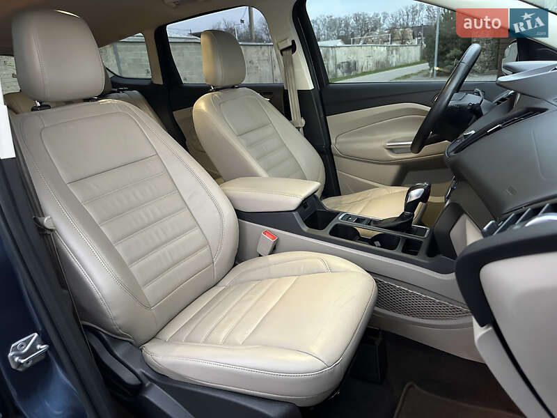 Позашляховик / Кросовер Ford Escape 2017 в Стрию