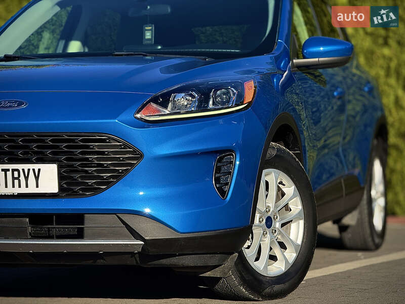 Позашляховик / Кросовер Ford Escape 2019 в Стрию