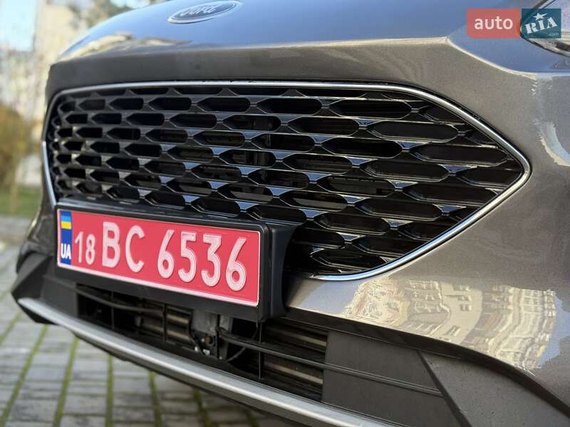 Внедорожник / Кроссовер Ford Escape 2019 в Ивано-Франковске