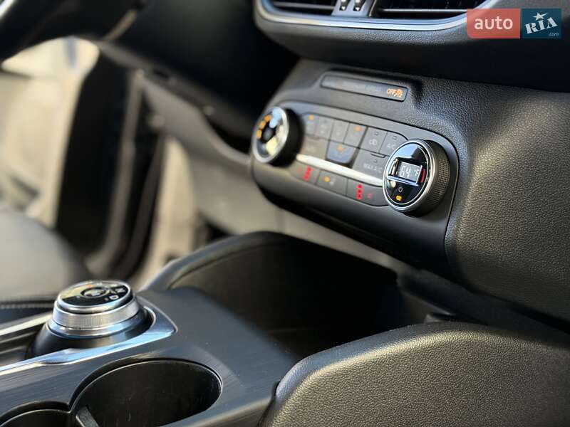 Внедорожник / Кроссовер Ford Escape 2019 в Ивано-Франковске