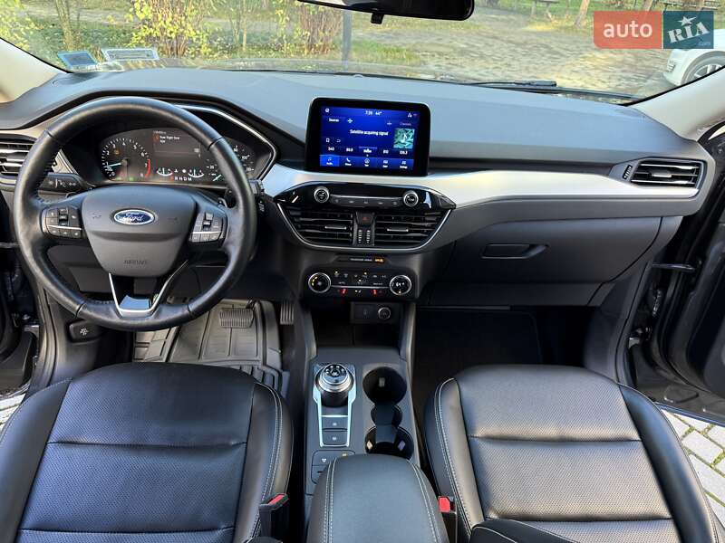 Внедорожник / Кроссовер Ford Escape 2019 в Ивано-Франковске