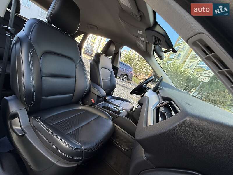 Внедорожник / Кроссовер Ford Escape 2019 в Ивано-Франковске