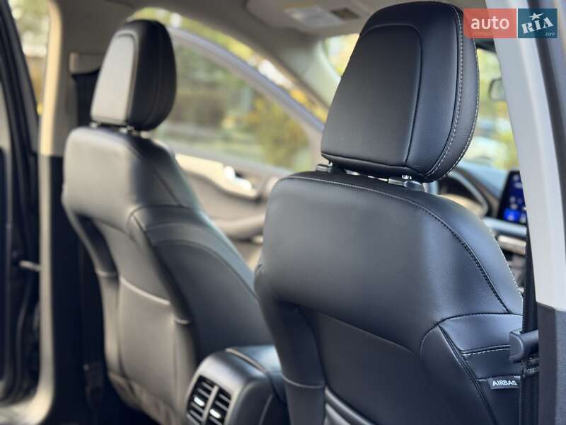 Внедорожник / Кроссовер Ford Escape 2019 в Ивано-Франковске