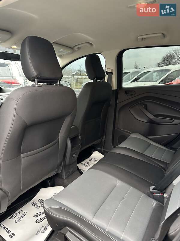 Позашляховик / Кросовер Ford Escape 2017 в Смілі