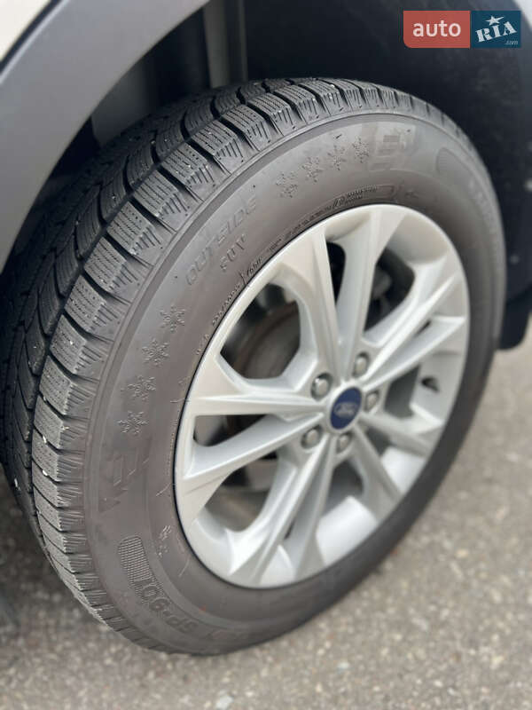 Внедорожник / Кроссовер Ford Escape 2016 в Харькове