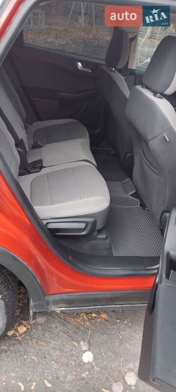 Позашляховик / Кросовер Ford Escape 2020 в Тернополі