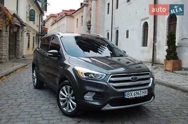 Внедорожник / Кроссовер Ford Escape 2016 в Каменец-Подольском