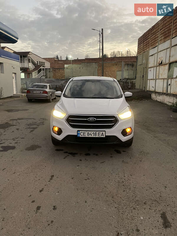 Позашляховик / Кросовер Ford Escape 2017 в Чернівцях фото 27 Позашляховик / Кросовер Ford Escape 2017 в Чернівцях