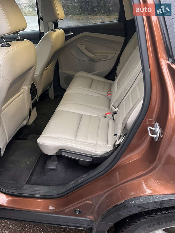 Позашляховик / Кросовер Ford Escape 2016 в Києві