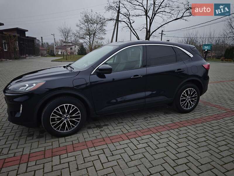 Внедорожник / Кроссовер Ford Escape 2021 в Золочеве