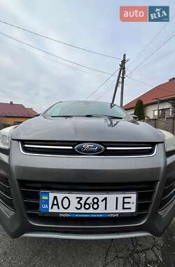 Позашляховик / Кросовер Ford Escape 2013 в Іршаві