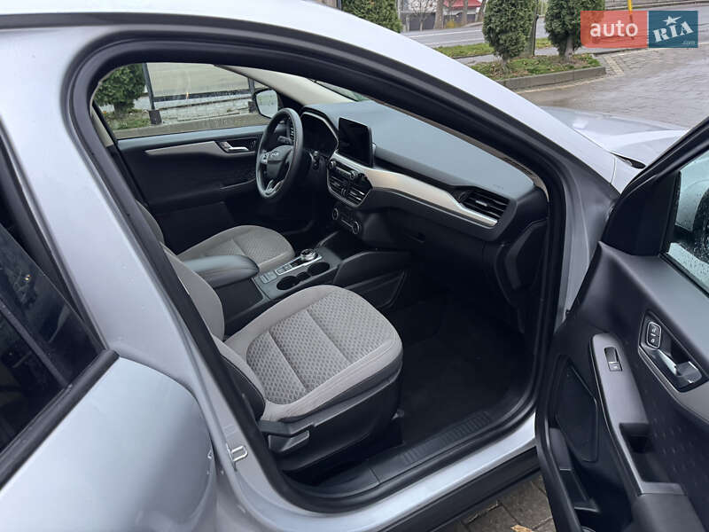 Позашляховик / Кросовер Ford Escape 2020 в Івано-Франківську