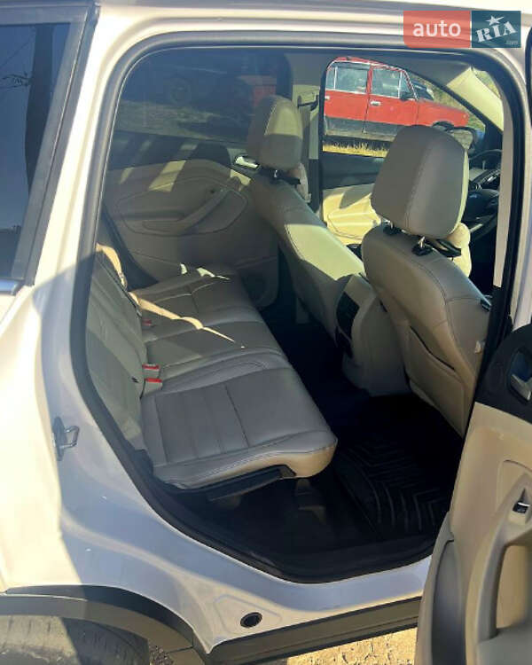 Позашляховик / Кросовер Ford Escape 2016 в Вінниці