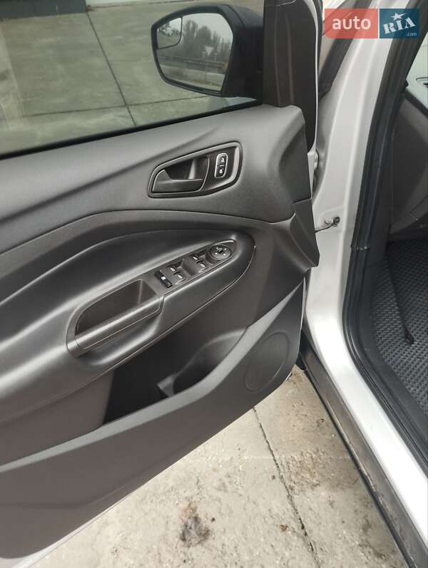 Внедорожник / Кроссовер Ford Escape 2019 в Запорожье фото 7 Внедорожник / Кроссовер Ford Escape 2019 в Запорожье