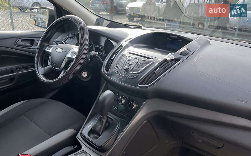 Внедорожник / Кроссовер Ford Escape 2014 в Стрые