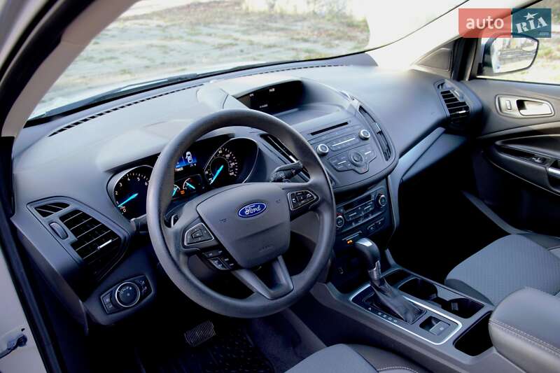 Позашляховик / Кросовер Ford Escape 2017 в Житомирі
