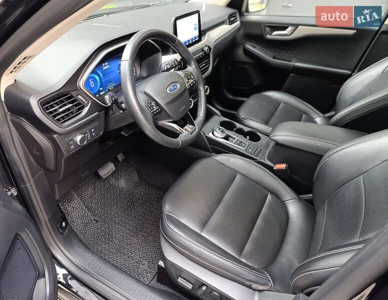 Внедорожник / Кроссовер Ford Escape 2020 в Ивано-Франковске