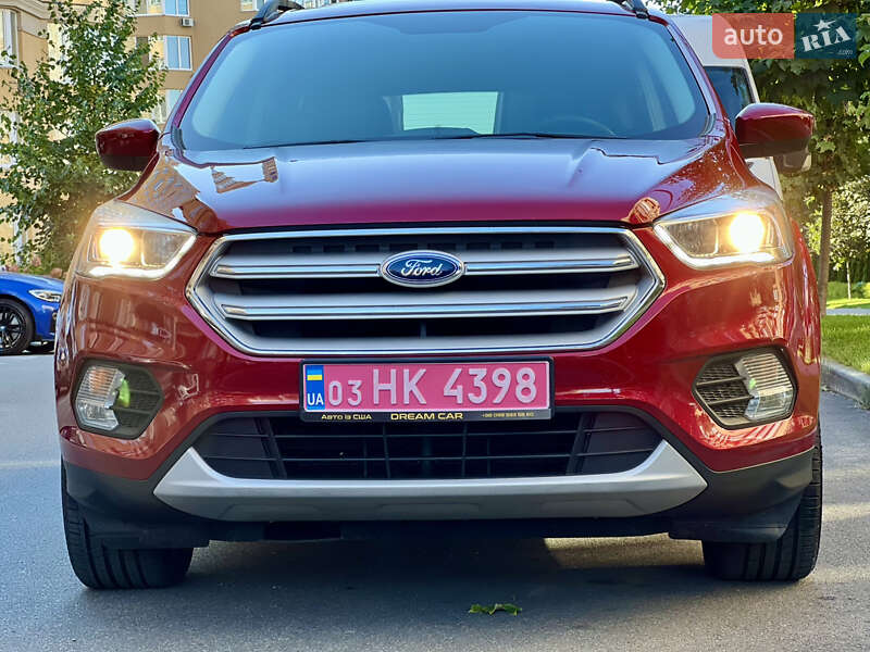 Внедорожник / Кроссовер Ford Escape 2018 в Киеве