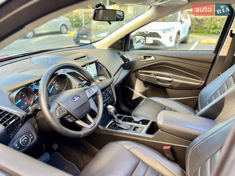 Внедорожник / Кроссовер Ford Escape 2018 в Киеве