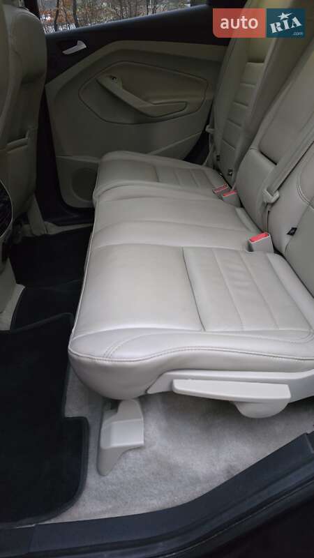 Внедорожник / Кроссовер Ford Escape 2015 в Львове