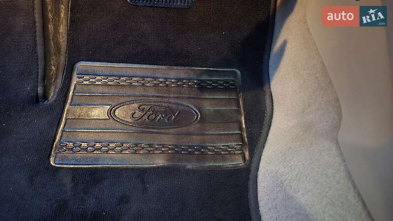 Внедорожник / Кроссовер Ford Escape 2015 в Львове