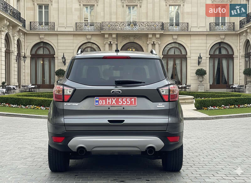 Внедорожник / Кроссовер Ford Escape 2017 в Львове