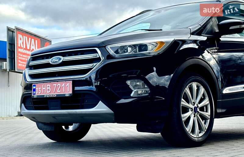 Внедорожник / Кроссовер Ford Escape 2017 в Житомире