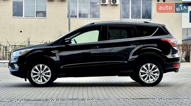 Внедорожник / Кроссовер Ford Escape 2017 в Житомире