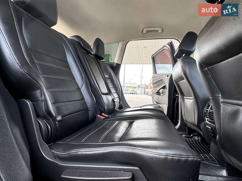 Внедорожник / Кроссовер Ford Escape 2017 в Житомире