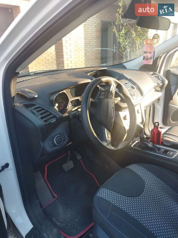 Внедорожник / Кроссовер Ford Escape 2017 в Василькове