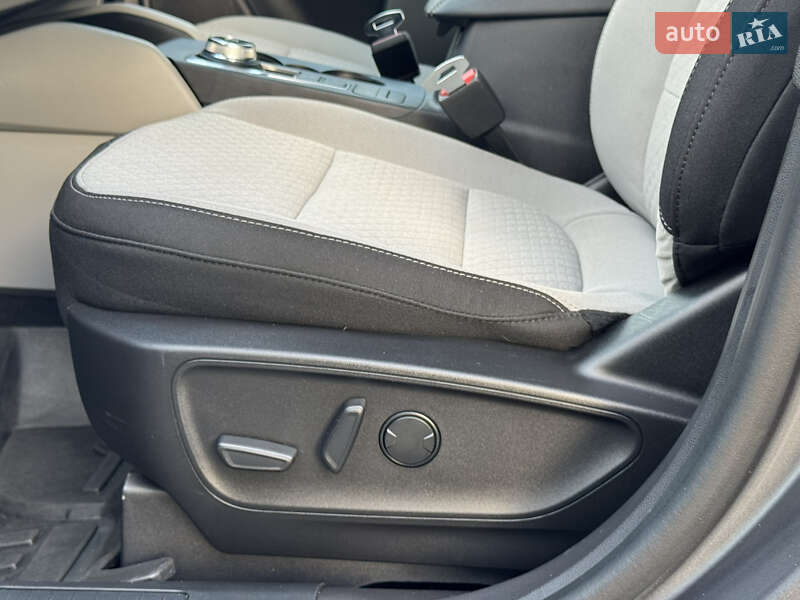 Внедорожник / Кроссовер Ford Escape 2023 в Днепре фото 20 Внедорожник / Кроссовер Ford Escape 2023 в Днепре