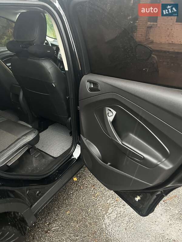 Позашляховик / Кросовер Ford Escape 2018 в Царичанці фото 9 Позашляховик / Кросовер Ford Escape 2018 в Царичанці