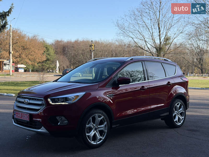 Внедорожник / Кроссовер Ford Escape 2019 в Ровно