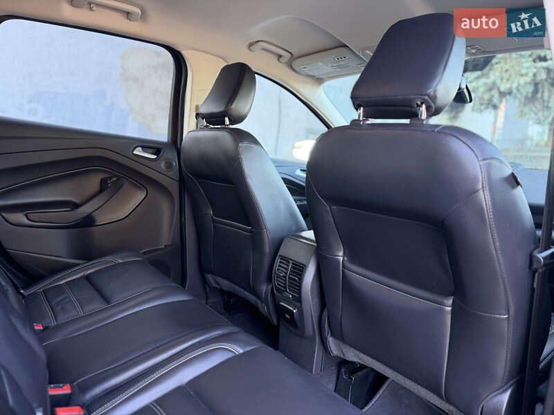 Внедорожник / Кроссовер Ford Escape 2019 в Ровно