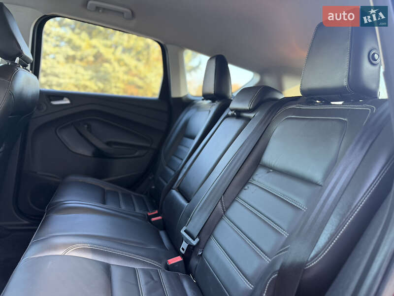 Внедорожник / Кроссовер Ford Escape 2019 в Ровно