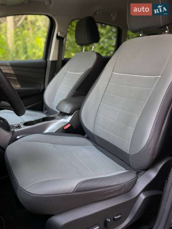 Внедорожник / Кроссовер Ford Escape 2015 в Киеве