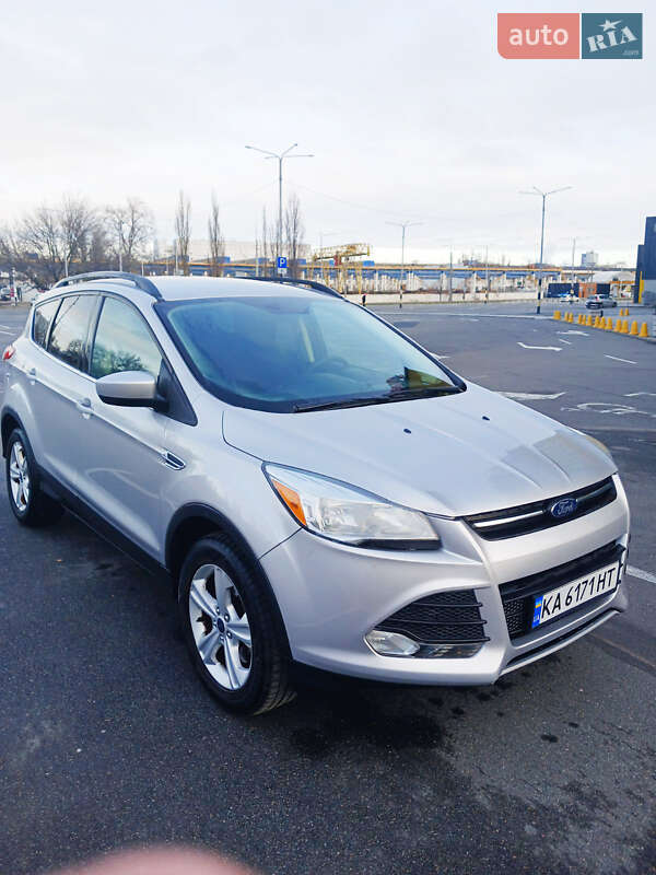 Внедорожник / Кроссовер Ford Escape 2016 в Киеве