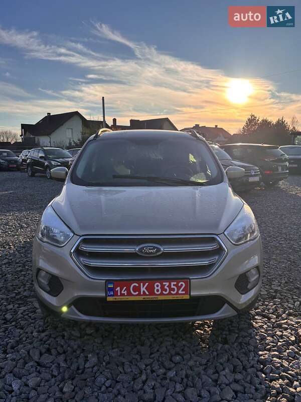 Позашляховик / Кросовер Ford Escape 2018 в Львові
