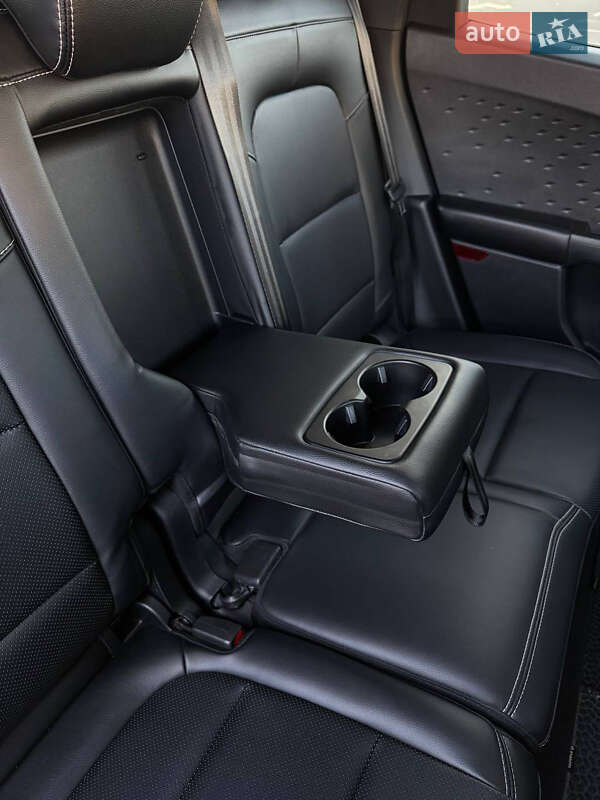 Внедорожник / Кроссовер Ford Escape 2020 в Киеве