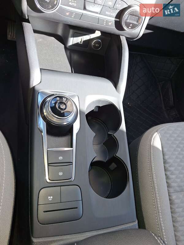 Внедорожник / Кроссовер Ford Escape 2020 в Тернополе