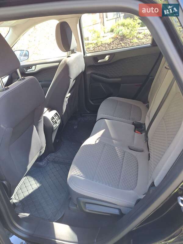 Внедорожник / Кроссовер Ford Escape 2020 в Тернополе