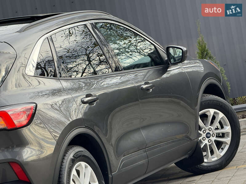 Внедорожник / Кроссовер Ford Escape 2020 в Дрогобыче
