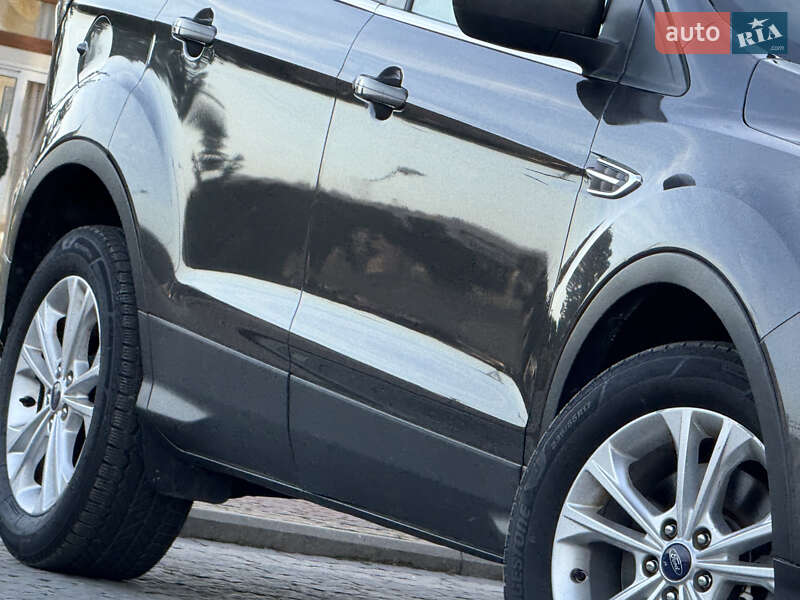 Позашляховик / Кросовер Ford Escape 2017 в Дрогобичі