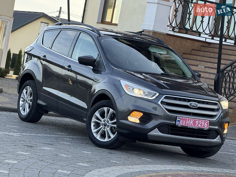 Позашляховик / Кросовер Ford Escape 2017 в Дрогобичі
